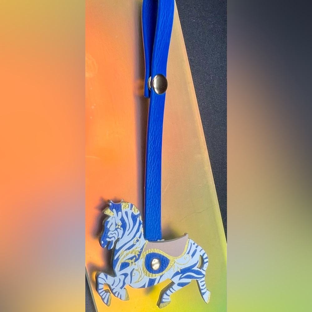Louis Vuitton Collectible 2024 Holiday Carousel bag charms - Picture 3 of 11